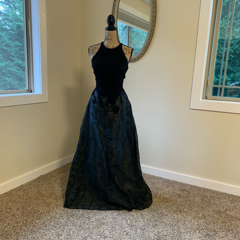 Nicole Bakti full length black dress, Small - Picture 8 of 12